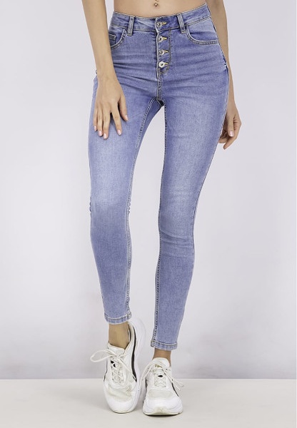 Bir etuk ayol meni jinsiy aloqaga jalb qildi. Yalangoch yosh qizlar video