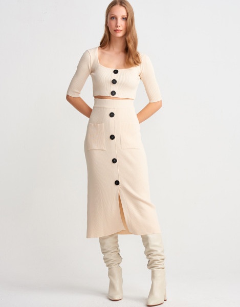 Jinsiy oyoqlar uchun paypoqlar Sifatida tozalovchi ayol video