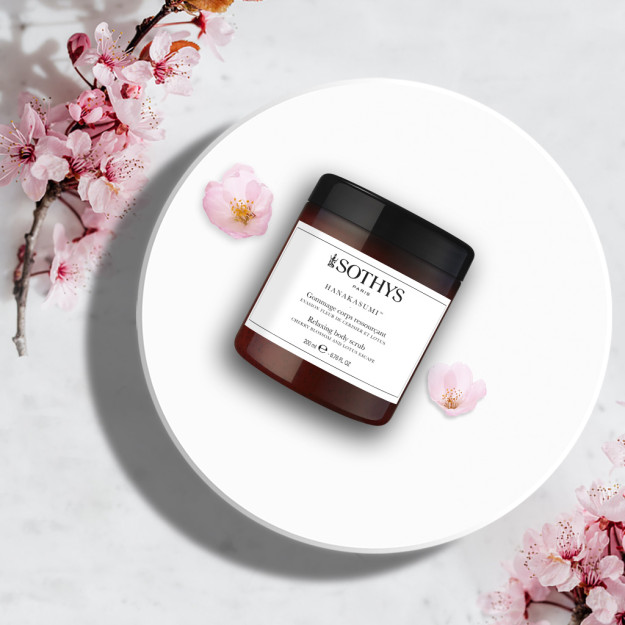 Relaxing body scrub - Cherry blossom and lotus escape   139012