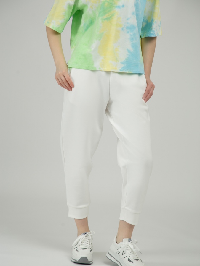 White m ayollar joggerlari  SS23WES288