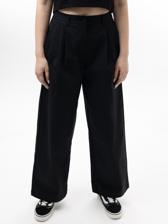 Женские брюки Black M SS23WES119