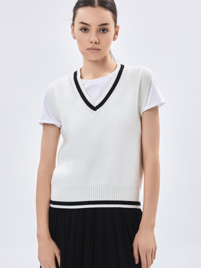 Женская жилетка White L AW23WKN-30004