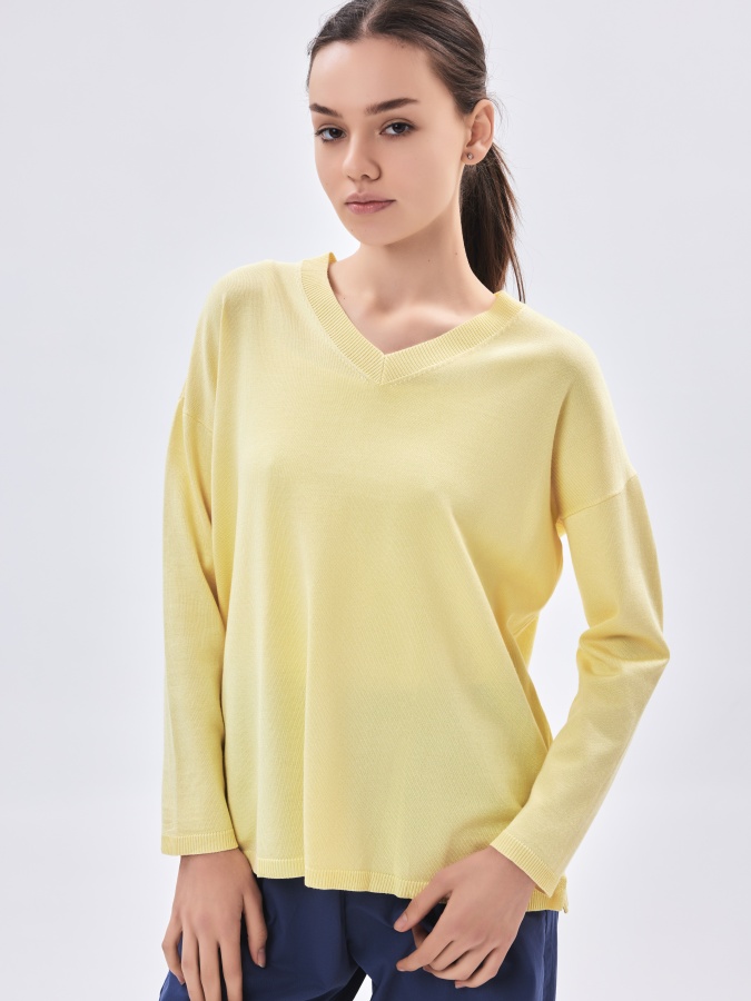 Sariq M ayollar jumper uzun qisma  AW23WKN-30085