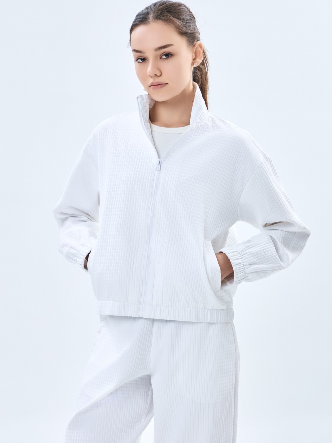 Женская ветровка короткая длина White S AW23WBA-52077