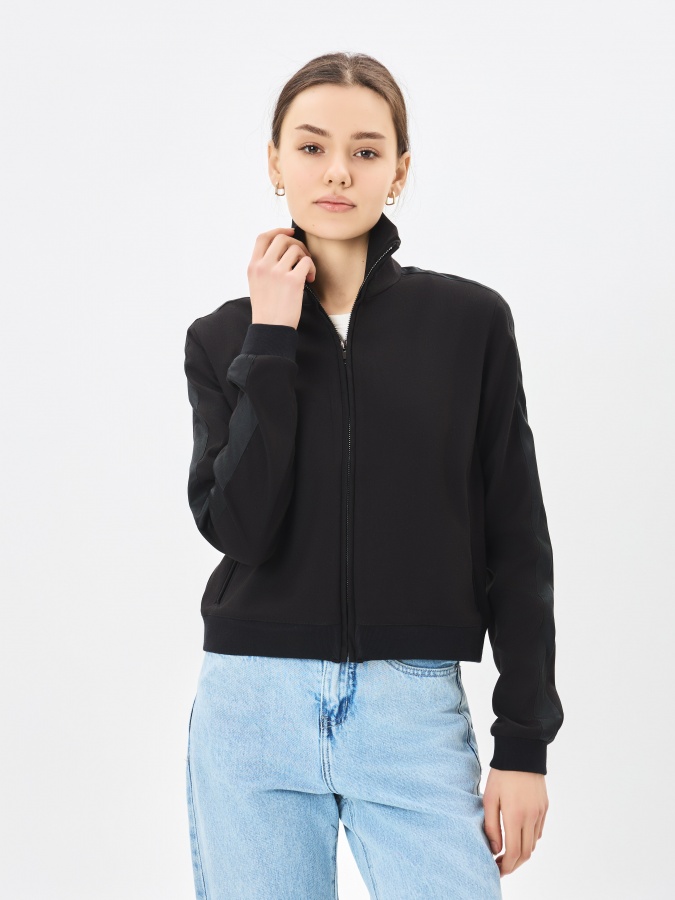Женская ветровка короткая длина Black M AW23WES-21088