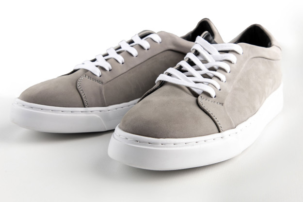 Qisqa krossovkalar kulrang 43  SS22CA6N-55-12061