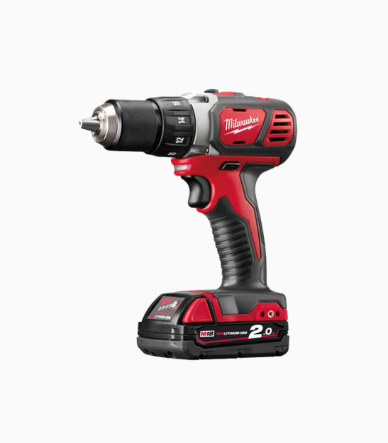 Аккумуляторная дрель-шуруповерт Milwaukee M18 BDD-202C 8632