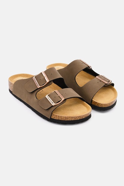 Jigarrang Mantar slaydlarida erkaklar tekis rangli slip-ons