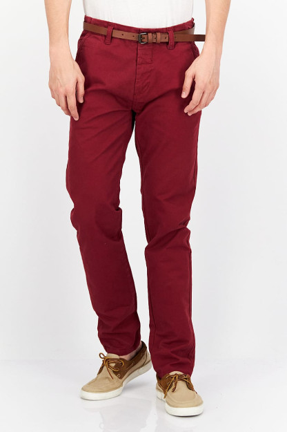 Oddiy Maroon kesilgan erkaklar uchun tekis chinos
