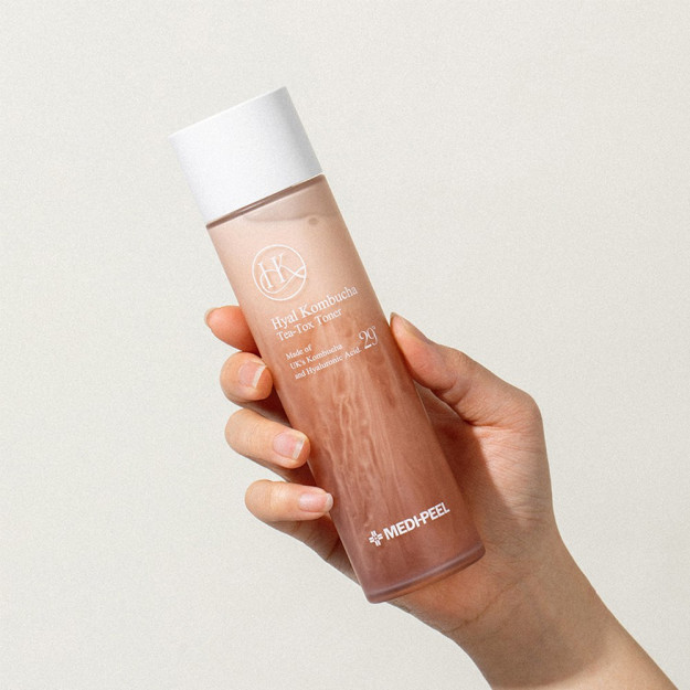 Hyal Kombucha Tea-Tox Toner Medi Peel 150 ml