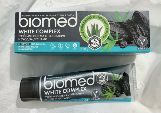 BIOMED WHITE COMPLEX keng qamrovli tish pastasi / White COMLEX 100gr