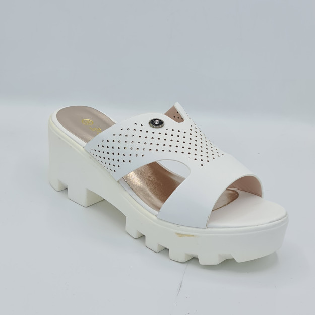 Шлепки Ж Белый Экокожа 15387-L20 Китай 15387-L20 Белый 38