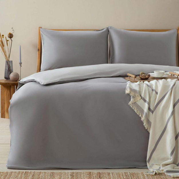 Комплект постельного белья Bettie King Size 230x220 см холодный серый/серый