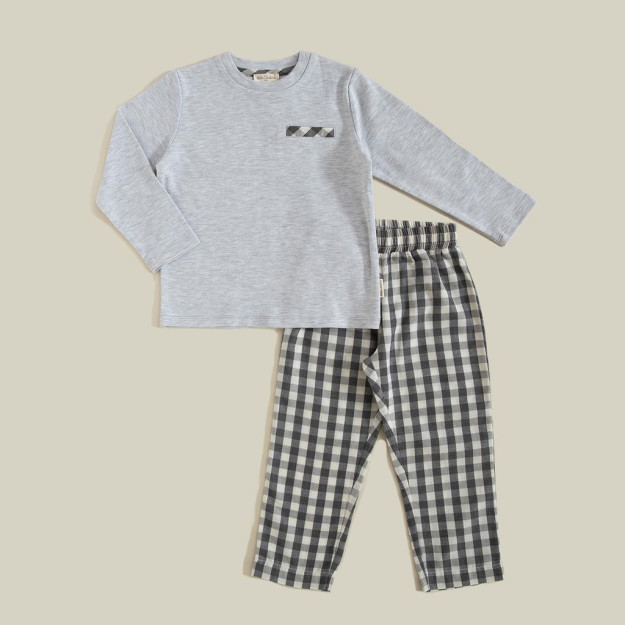 Oltita kulrang melanj matodan tikilgan pijama to'plami
