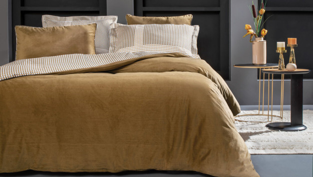 Yataş Estie Camel Velvet Satin 200 20 Sm Yorganlar Uchun Ko'rpa-To'shaklar To'plami 106.16.04.125.02