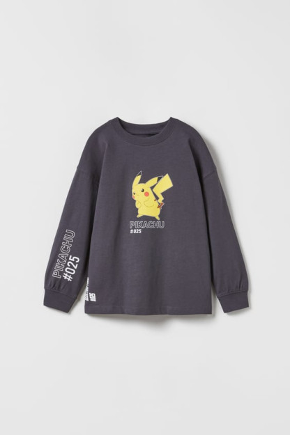 PIKACHU POKÉMON ™ © NINTENDO 7 yil futbolkasi (122 sm) 02335764-V2023
