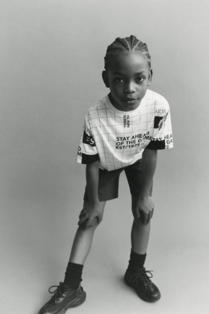 9-10 yil kontrastli sport futbolkasi (140 sm) 04873674-V2023