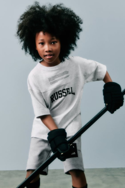 RUSSELL ATHLETIC ® futbolkasi 11-12 yil (152 sm) shiori bilan 04873679-V2023