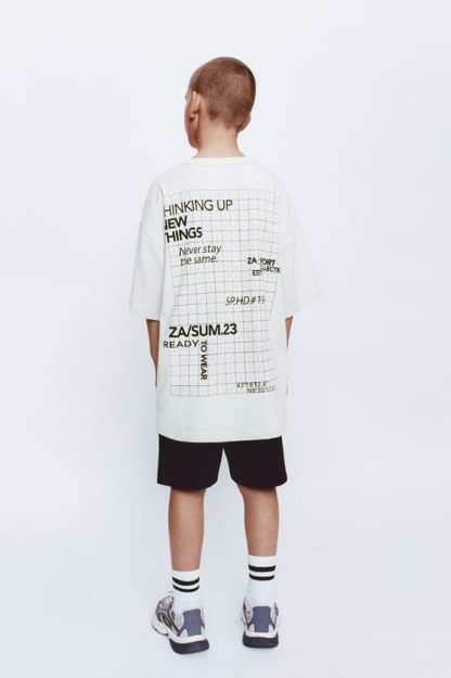 СПОРТИВНАЯ ФУТБОЛКА С КОНТРАСТНЫМ КАРМАНОМ 8-9 years (130 cm)