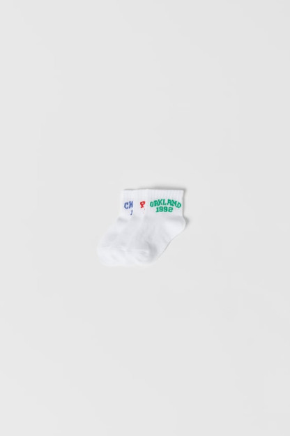 РЕБЕНОК/ УПАКОВКА ИЗ ТРЕХ ПАР НОСКОВ С ЛОЗУНГОМ 4-5 years (16-17 cm)