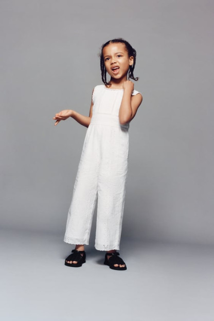 КОМБИНЕЗОН С ВЫШИВКОЙ SCHIFFLI 3-4 years (104 cm)