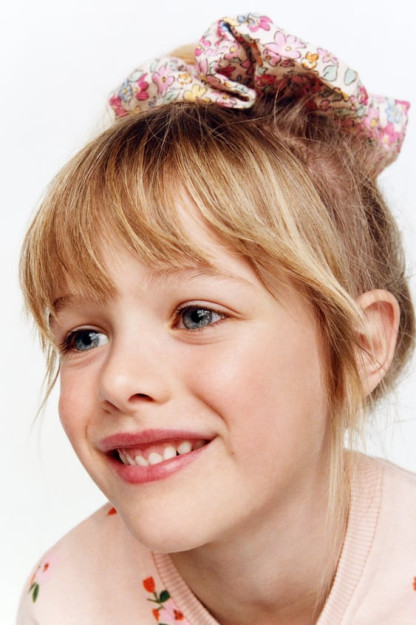 ТОЛСТОВКА В ЦВЕТОЧЕК 3-4 years (104 cm)