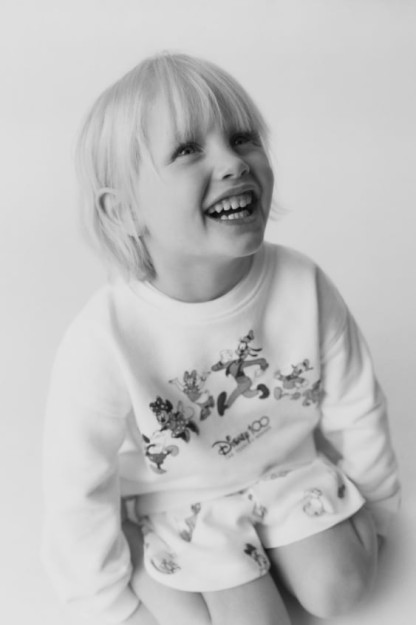 Mikki sichqoncha va do'stlar © DISNEY HOODIE 5-6 yil (116 sm) 00061580-V2023