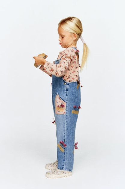 РИФЛЕНАЯ ФУТБОЛКА С ЦВЕТОЧНЫМ ПРИНТОМ 12-18 months (86 cm)