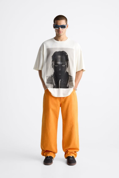 PUSHA T © BRAVADO FUTBOLKASI L (AQSH L) 01277402-V2023