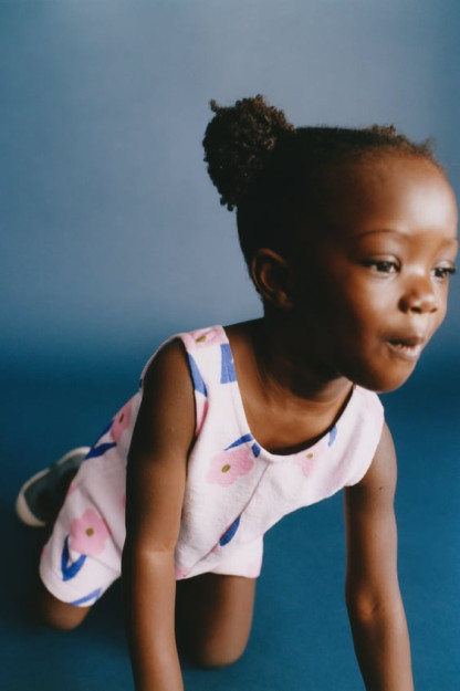 КОМБИНЕЗОН В ЦВЕТОЧЕК 5-6 years (116 cm)