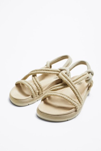 Tasmali sandallar ZARA 45