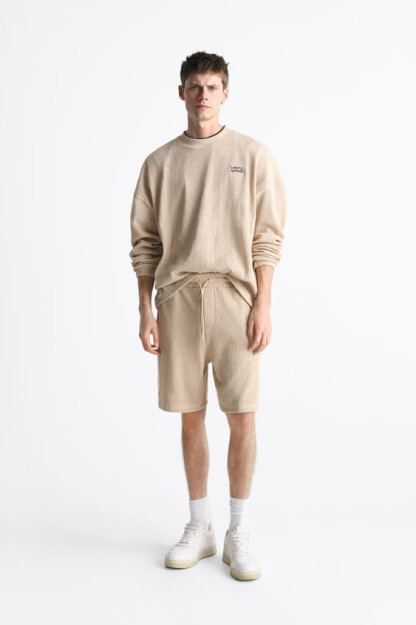 USMONLI XL TEKSTURALI BERMUDA SHORTILARI
