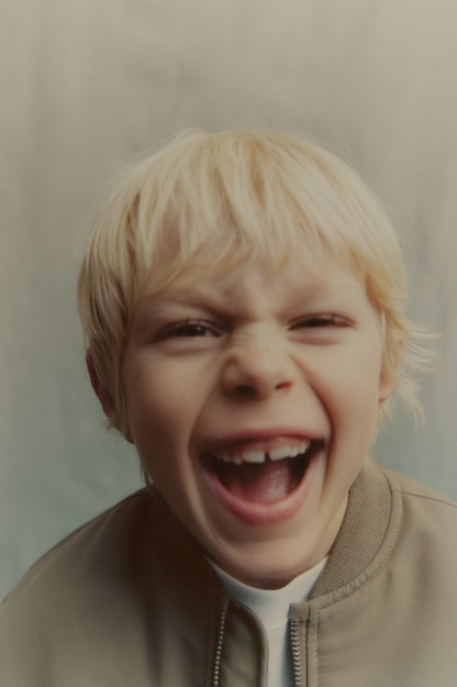 НЕГАБАРИТНАЯ ПУХОВАЯ КУРТКА-БОМБЕР 8-9 years (130 cm)
