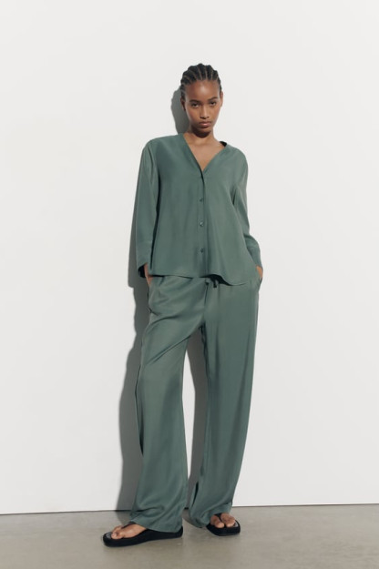 PIJAMA USLUBIDAGI OQIMLI SHIMLAR L