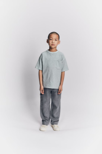 ИСТИННО НЕЙТРАЛЬНАЯ ПОЛОСАТАЯ ФУТБОЛКА С КАРМАНОМ 8-9 years (130 cm)