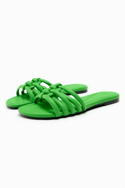 Tekkis tasmali sandallar ZARA 41
