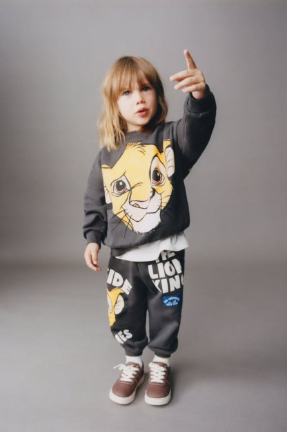 КОРОЛЬ-ЛЕВ © ТОЛСТОВКА DISNEY 5-6 years (116 cm)