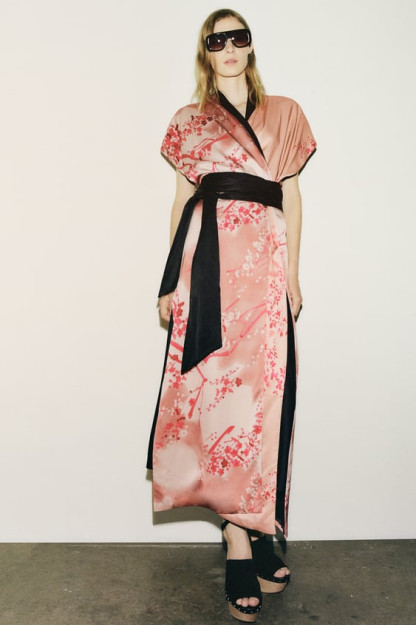 UZOQ BOSILGAN L-XL KIMONO
