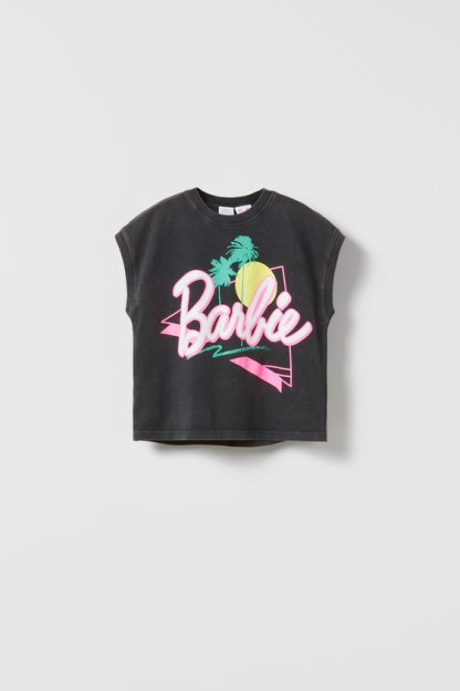 BARBIE™ 9-10 yillik futbolka (140 sm)