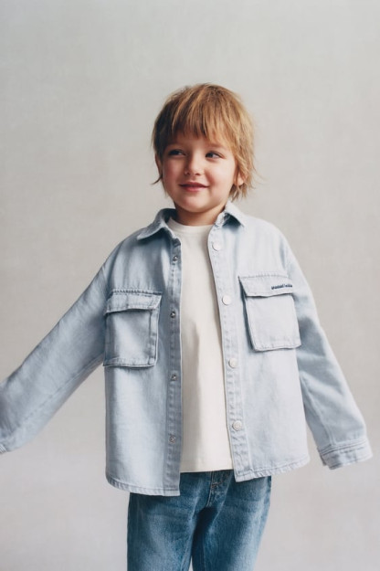 ВЕРХНЯЯ РУБАШКА СО СЪЕМНЫМ КАПЮШОНОМ 18-24 months (92 cm)