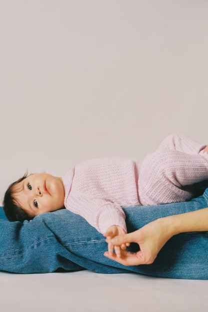 ВЯЗАНОЕ АЖУРНОЕ БОДИ С ОБОРКАМИ 9-12 months (80 cm)
