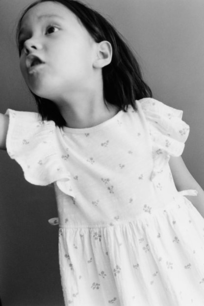 КОНТРАСТНОЕ ПЛАТЬЕ С ОБОРКАМИ 12-18 months (86 cm)