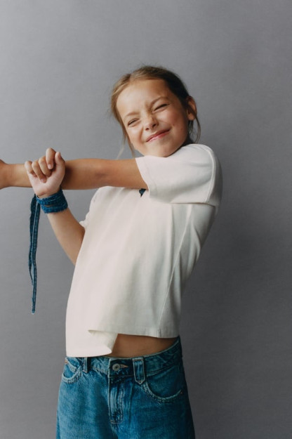 LYLO va Stitch Surfer © DISNEY 11-12 yil futbolkasi (152 sm)