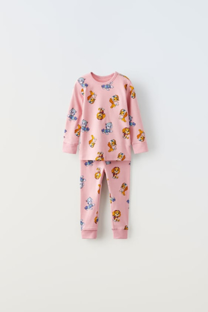 PAW PATROL ™ © NICKELODEON 5-6 yillik pijamalar (115 sm)