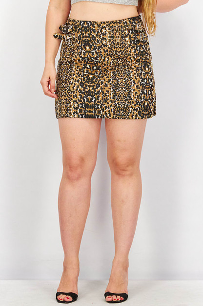 Porno: rus ayolining qoliga kishan solingan