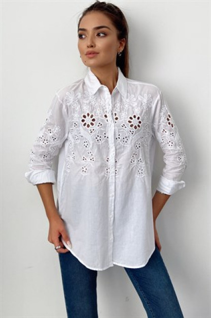 Katta yoshli ayolning katta klitori