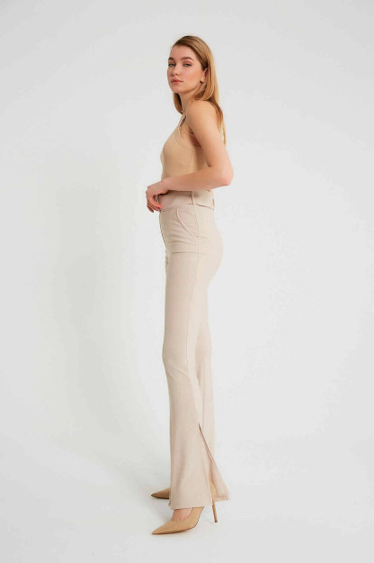 Aholi yashaydigan orolda porno