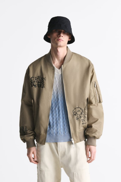 Porno videolar, qizlarning minatlarini berish Uyatchan sargish porno video