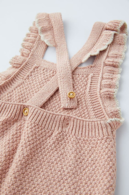 Vaginal top vaginaga yopishib qolgan. Planshetingizda porno oyinlarni oynang